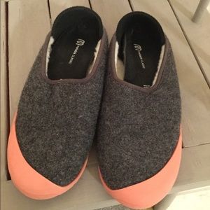 Woman’s Mahabis Slippers